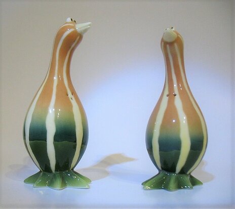 Enesco Home Grown Figurine - Fantasy Biology Stone Resin Squash Geese Salt and Pepper Shakers