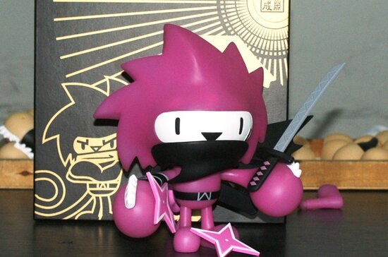 Kuso Vinyl Nakanari Spiki Ninja - Space & Cartoon Safari exclusive purple color version