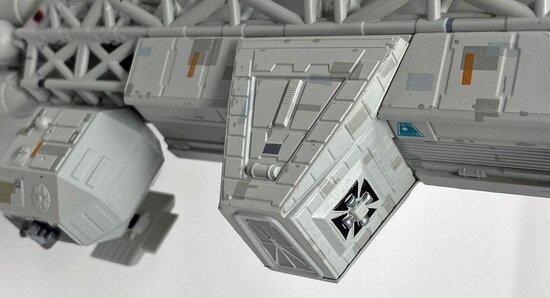 Eaglemoss Hero Collector model - Scifi Space 1999 SPACEN003 Eagle Laboratory